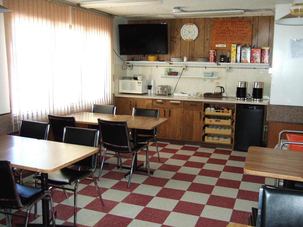 Vegreville Wild Rose Inn מראה חיצוני תמונה