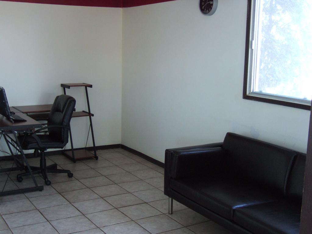 Vegreville Wild Rose Inn מראה חיצוני תמונה