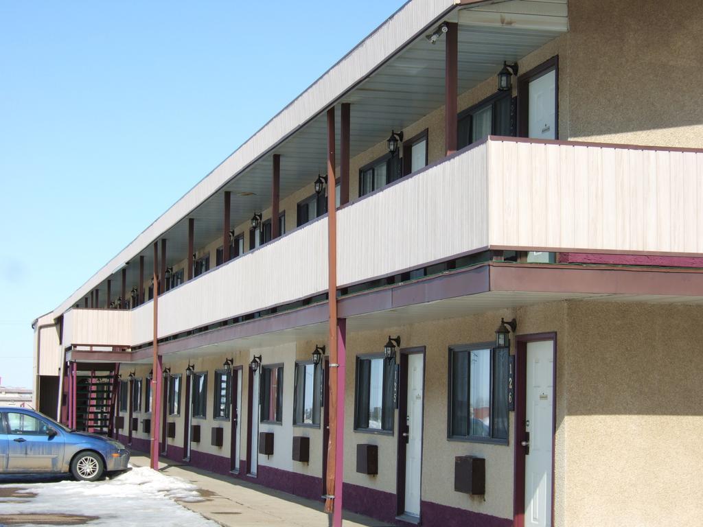 Vegreville Wild Rose Inn מראה חיצוני תמונה